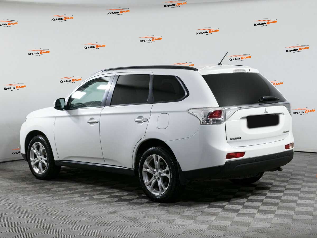 Mitsubishi Outlander 2013 года с пробегом. Фото: #5
