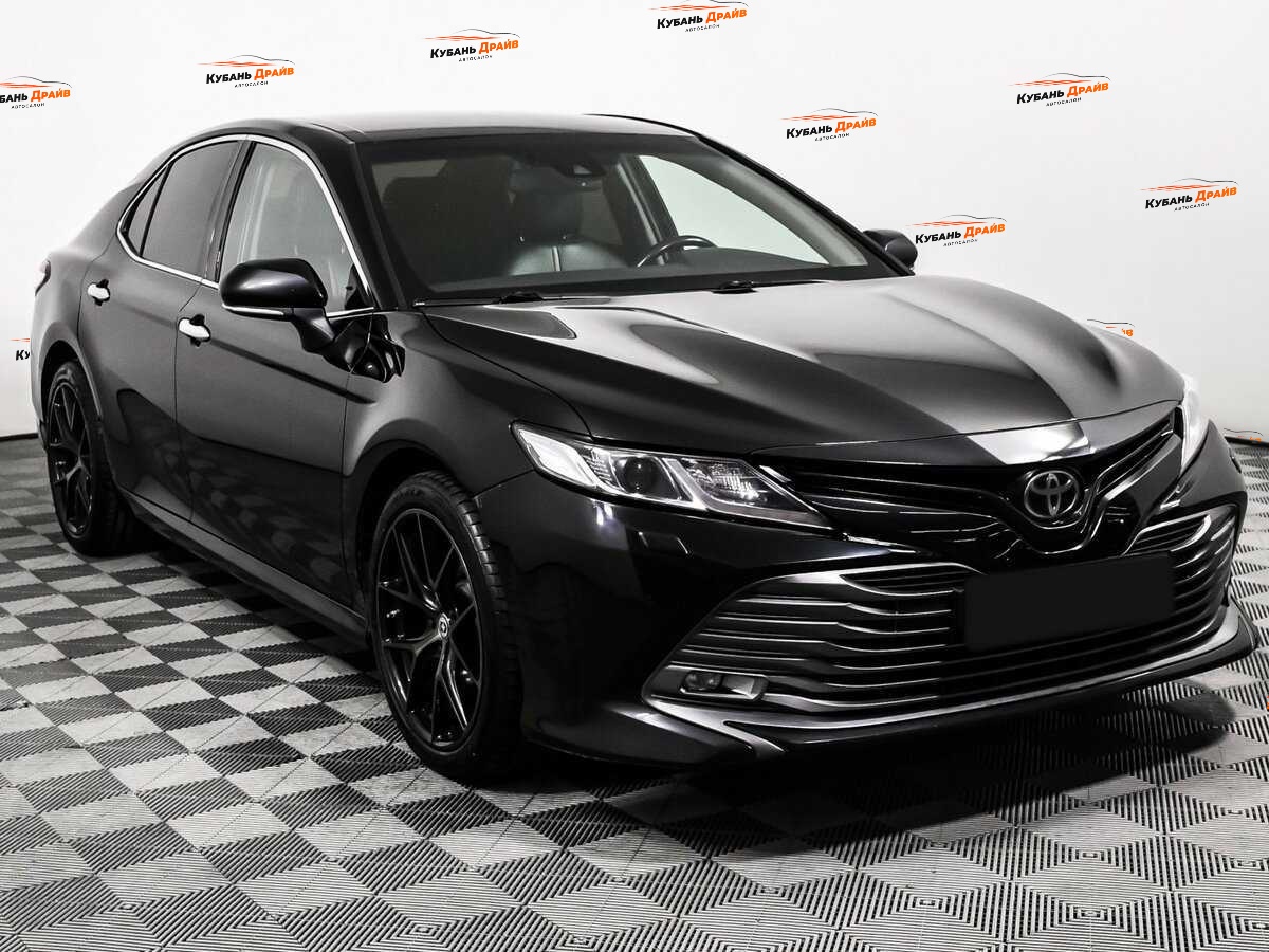 Toyota Camry 2019 года с пробегом. Фото: #2