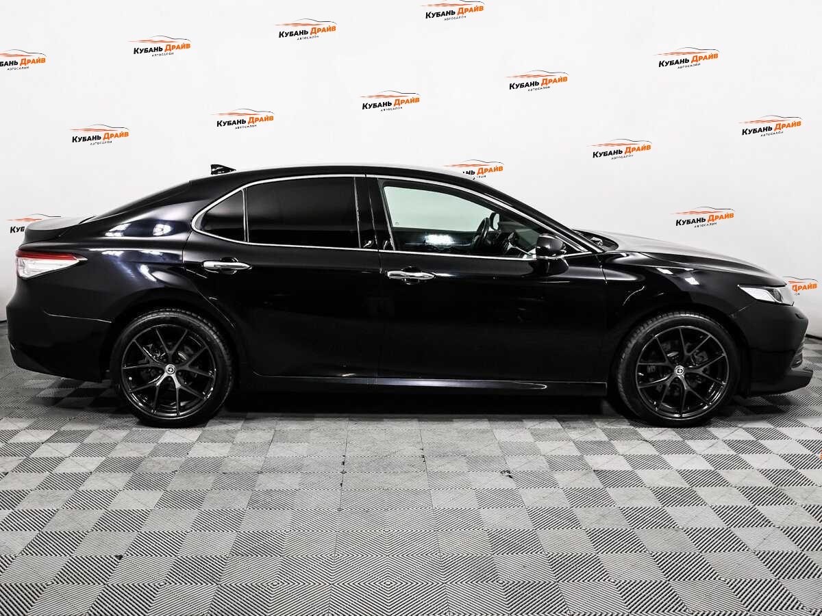 Toyota Camry 2019 года с пробегом. Фото: #3