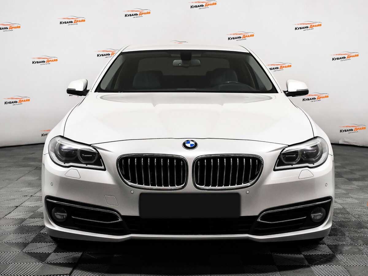 BMW 5 серии 2016 года с пробегом. Фото: #1