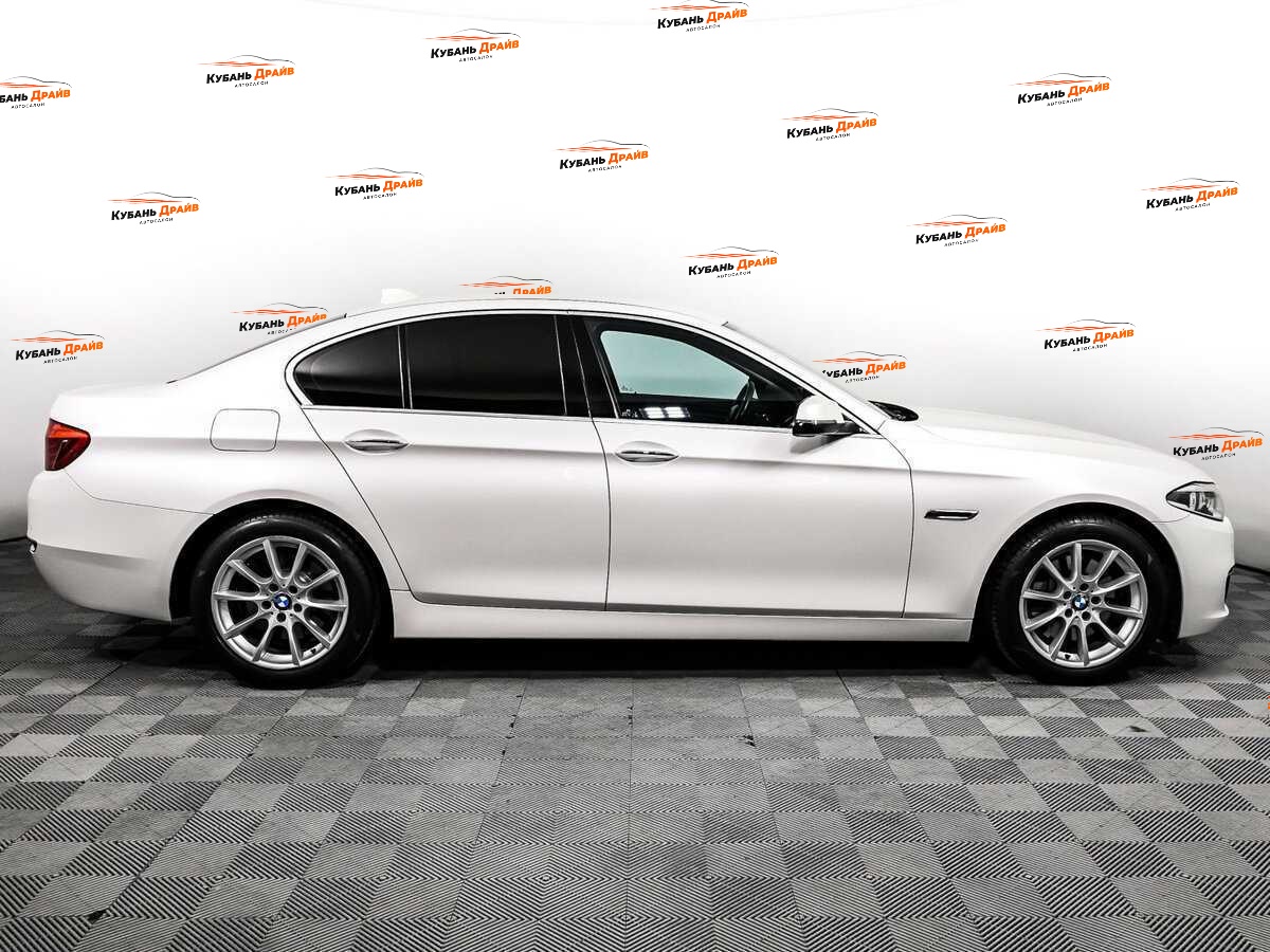 BMW 5 серии 2016 года с пробегом. Фото: #3