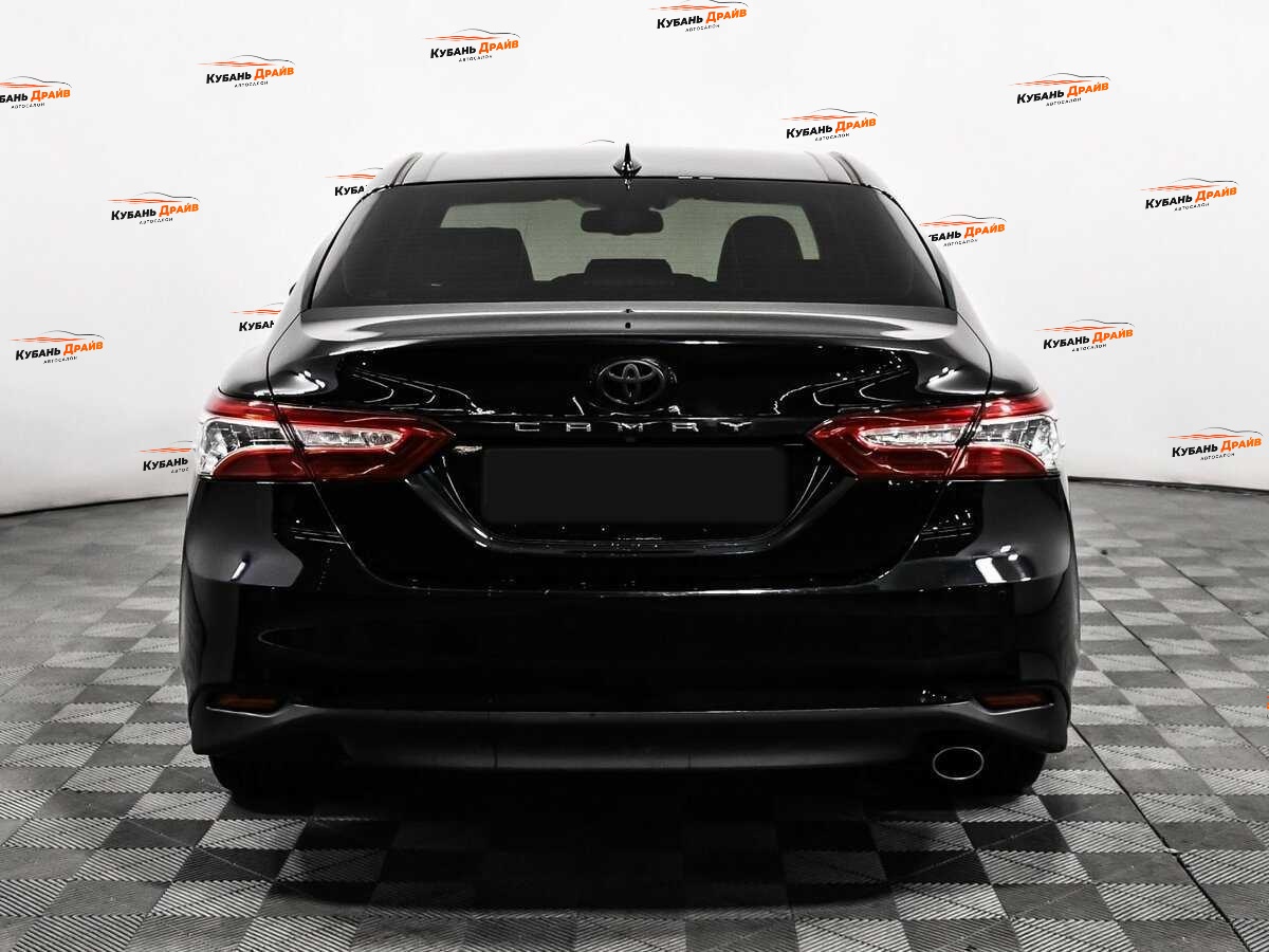 Toyota Camry 2019 года с пробегом. Фото: #5
