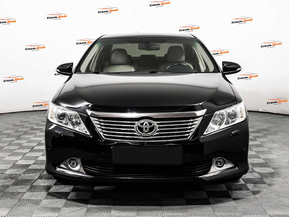 Toyota Camry 2013 года с пробегом. Фото: #1