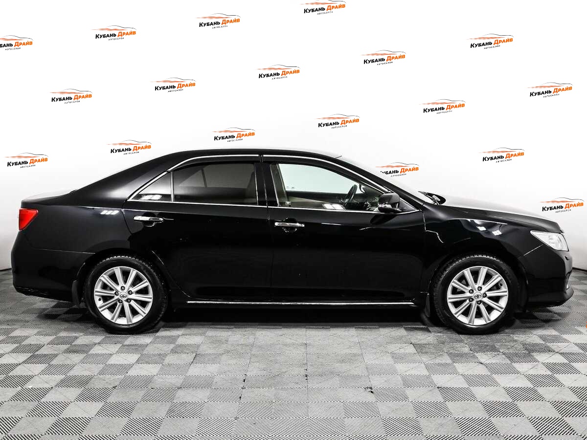 Toyota Camry 2013 года с пробегом. Фото: #3