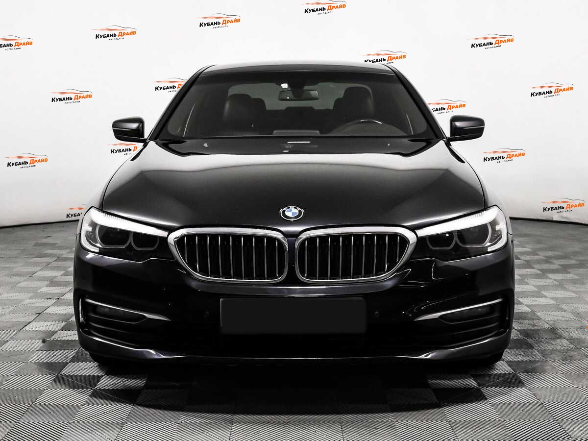 BMW 5 серии 2019 года с пробегом. Фото: #1