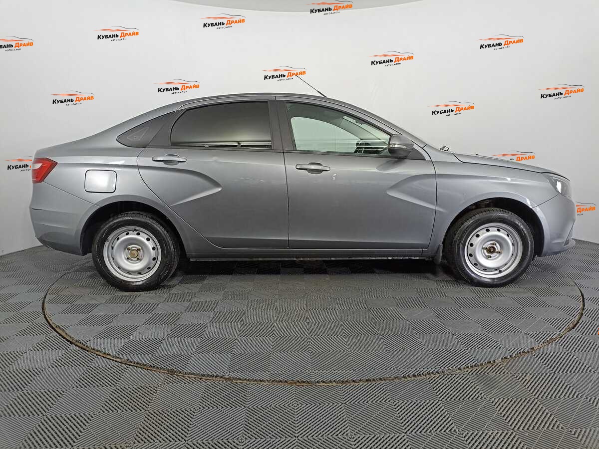 Lada (ВАЗ) Vesta 2018 года с пробегом. Фото: #3