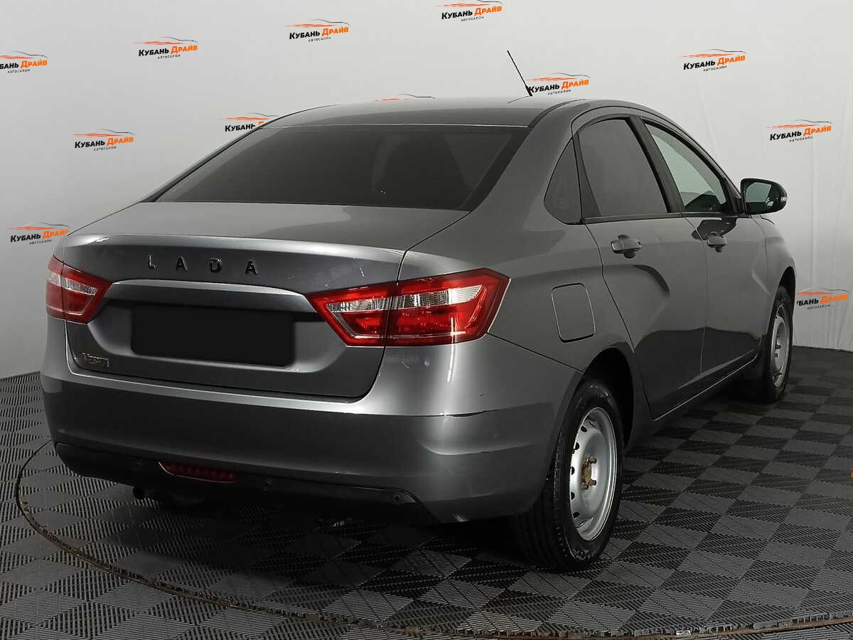Lada (ВАЗ) Vesta 2018 года с пробегом. Фото: #4
