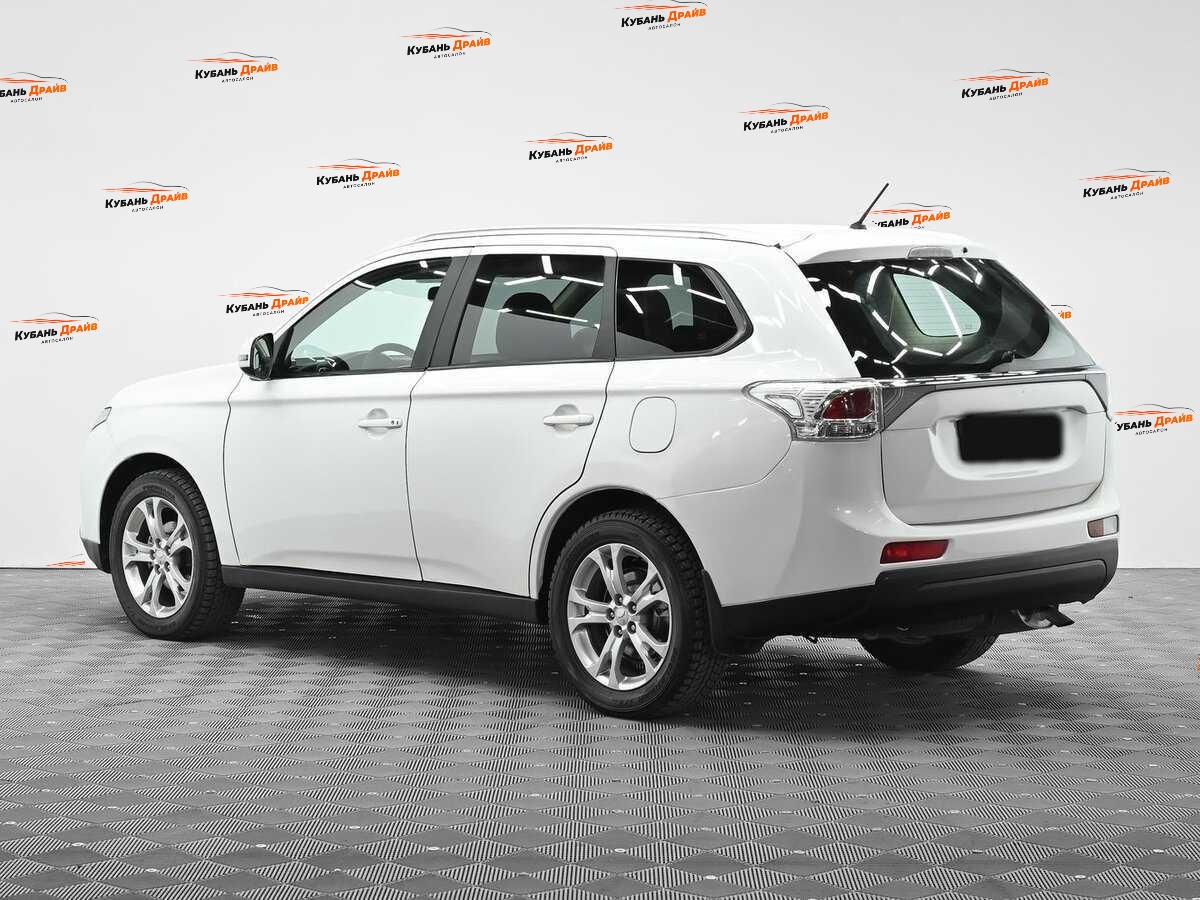 Mitsubishi Outlander 2012 года с пробегом. Фото: #3