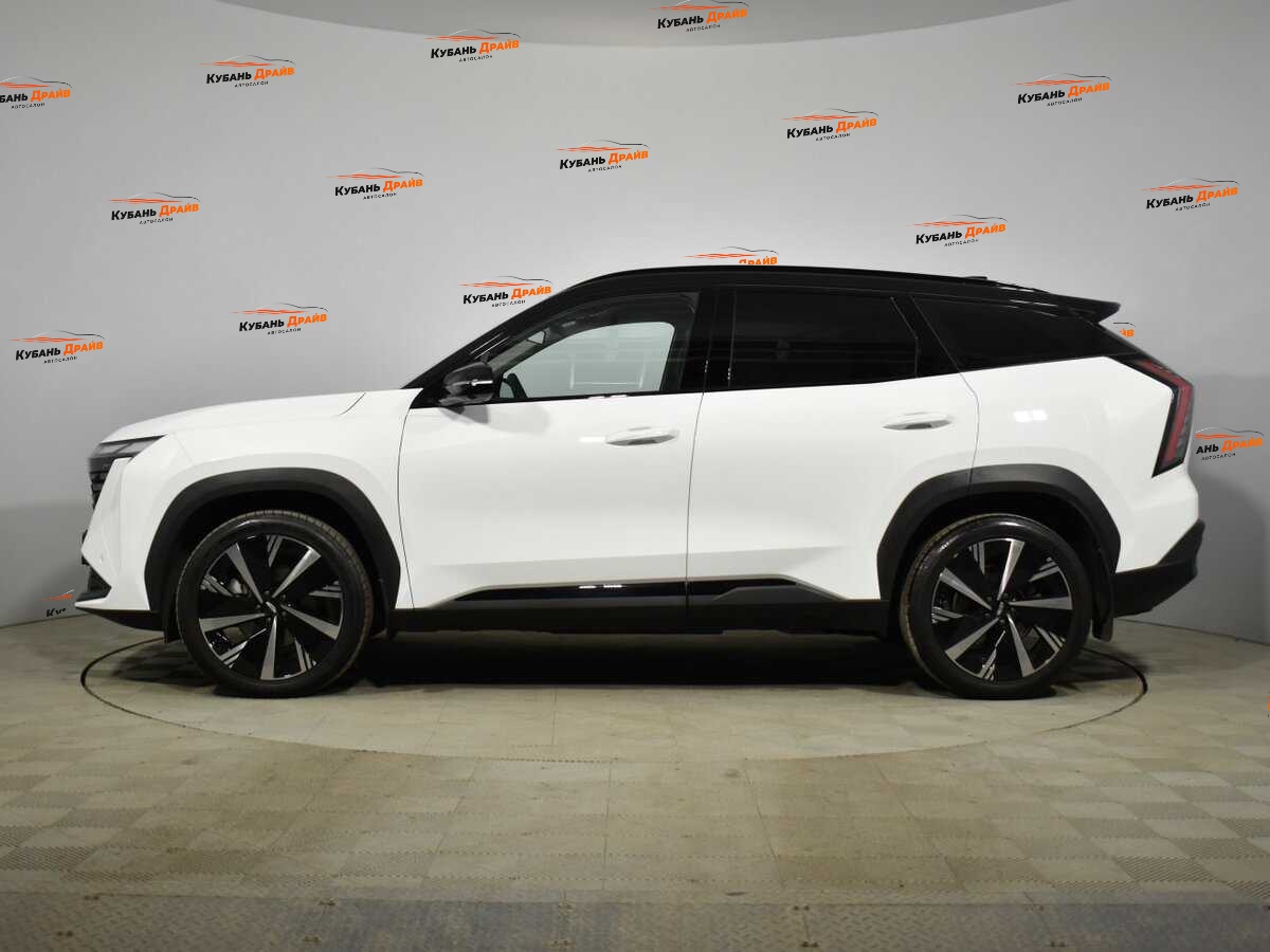 Geely Atlas 2024 года с пробегом. Фото: #7