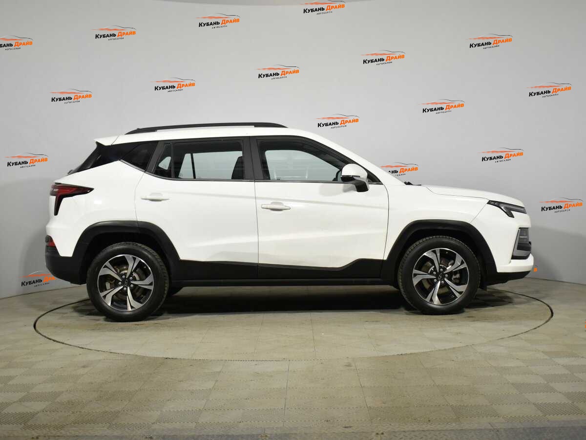 Москвич 3 2023 года с пробегом. Фото: #3