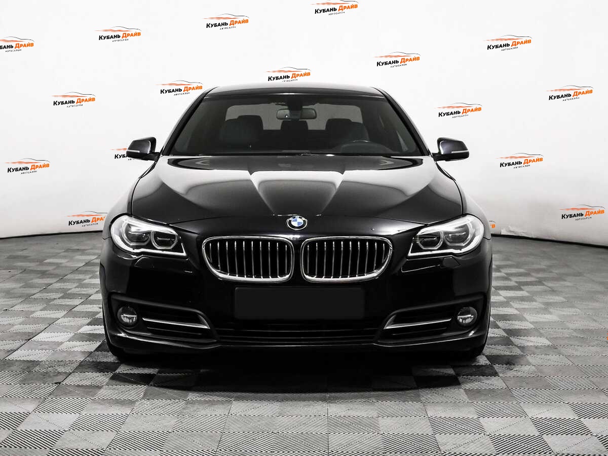 BMW 5 серии 2016 года с пробегом. Фото: #1