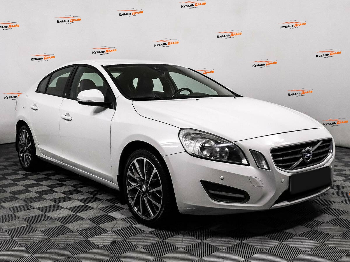 Volvo S60 2012 года с пробегом. Фото: #2
