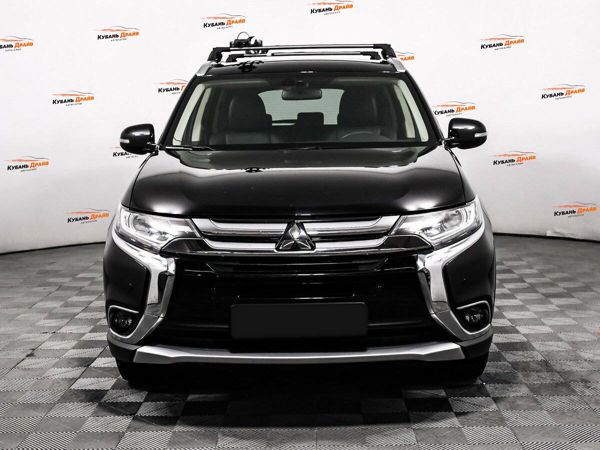 Mitsubishi Outlander 2018 года с пробегом. Фото: #1