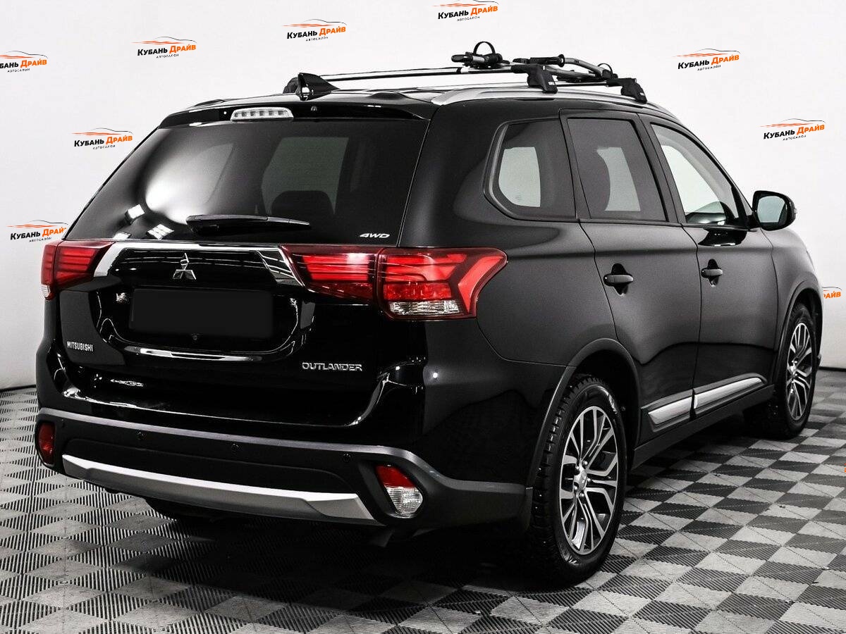 Mitsubishi Outlander 2018 года с пробегом. Фото: #4
