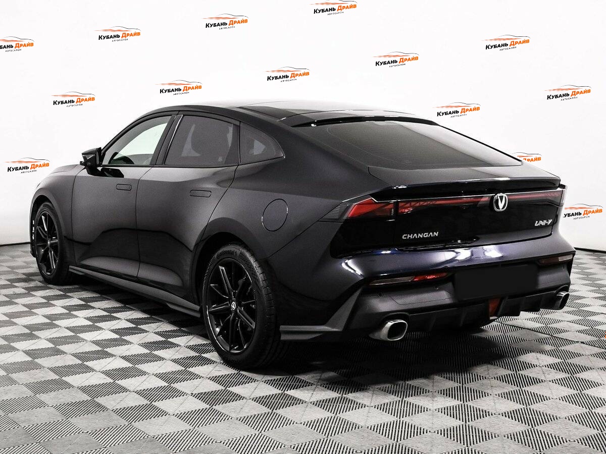 Changan UNI-V 2022 года с пробегом. Фото: #6