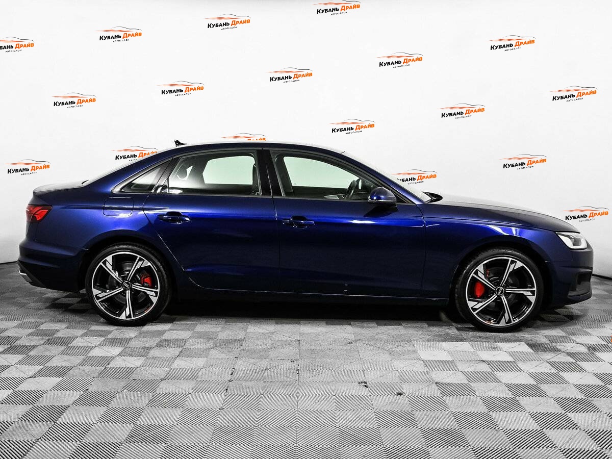 Audi A4 2020 года с пробегом. Фото: #3