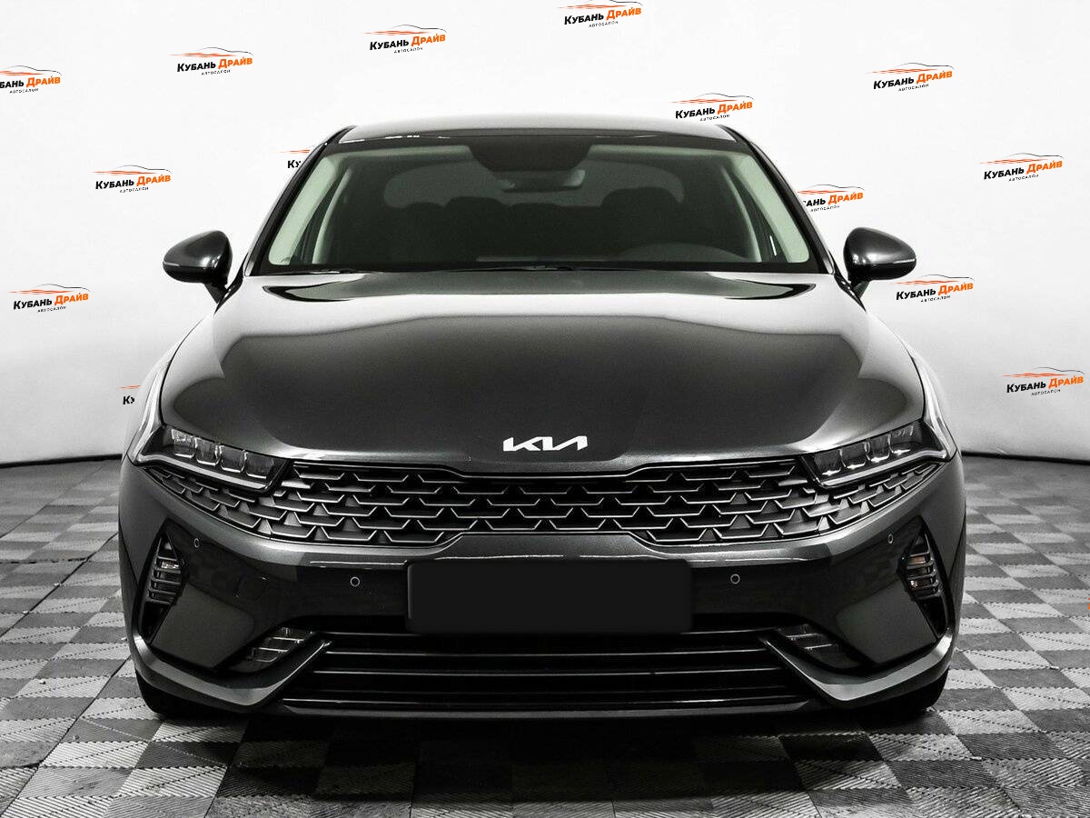 Kia K5 2023 года с пробегом. Фото: #1