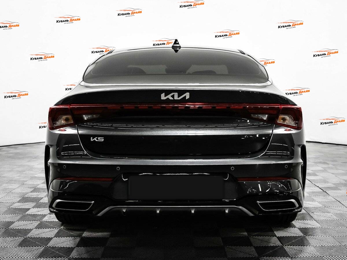 Kia K5 2023 года с пробегом. Фото: #5