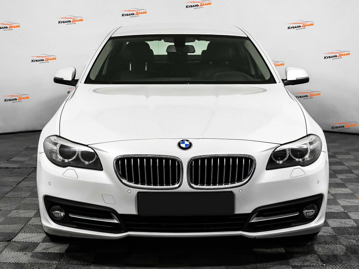 BMW 5 серии 2016 года с пробегом. Фото: #1