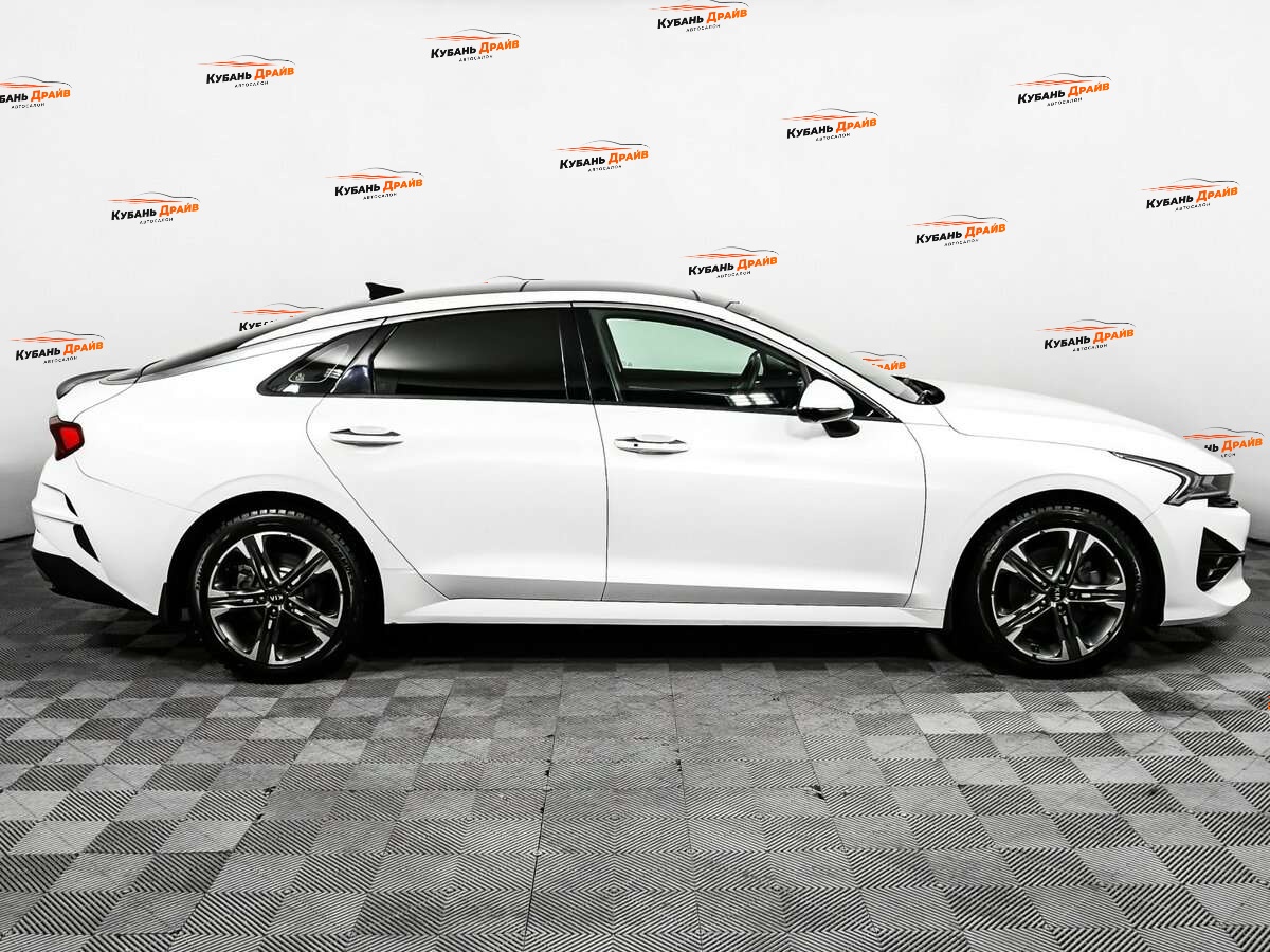 Kia K5 2020 года с пробегом. Фото: #3