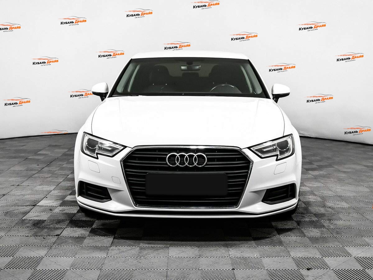 Audi A3 2016 года с пробегом. Фото: #1