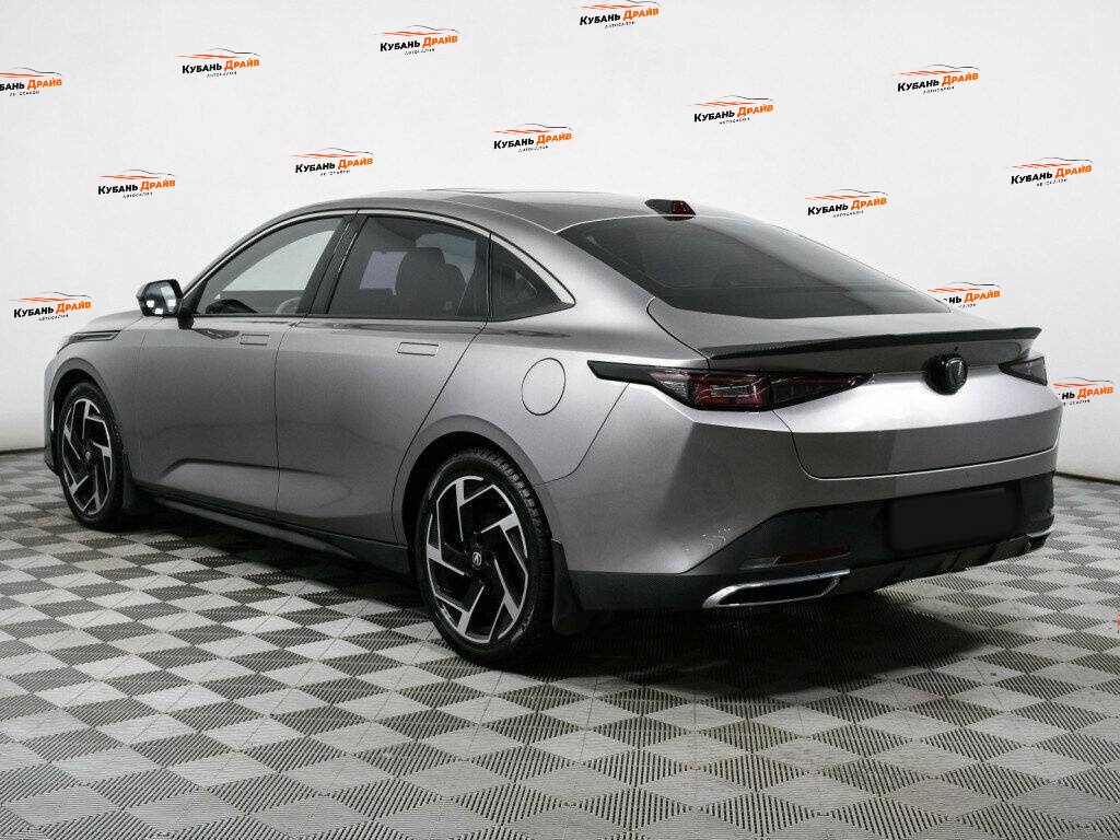 Changan Lamore 2023 года с пробегом. Фото: #6