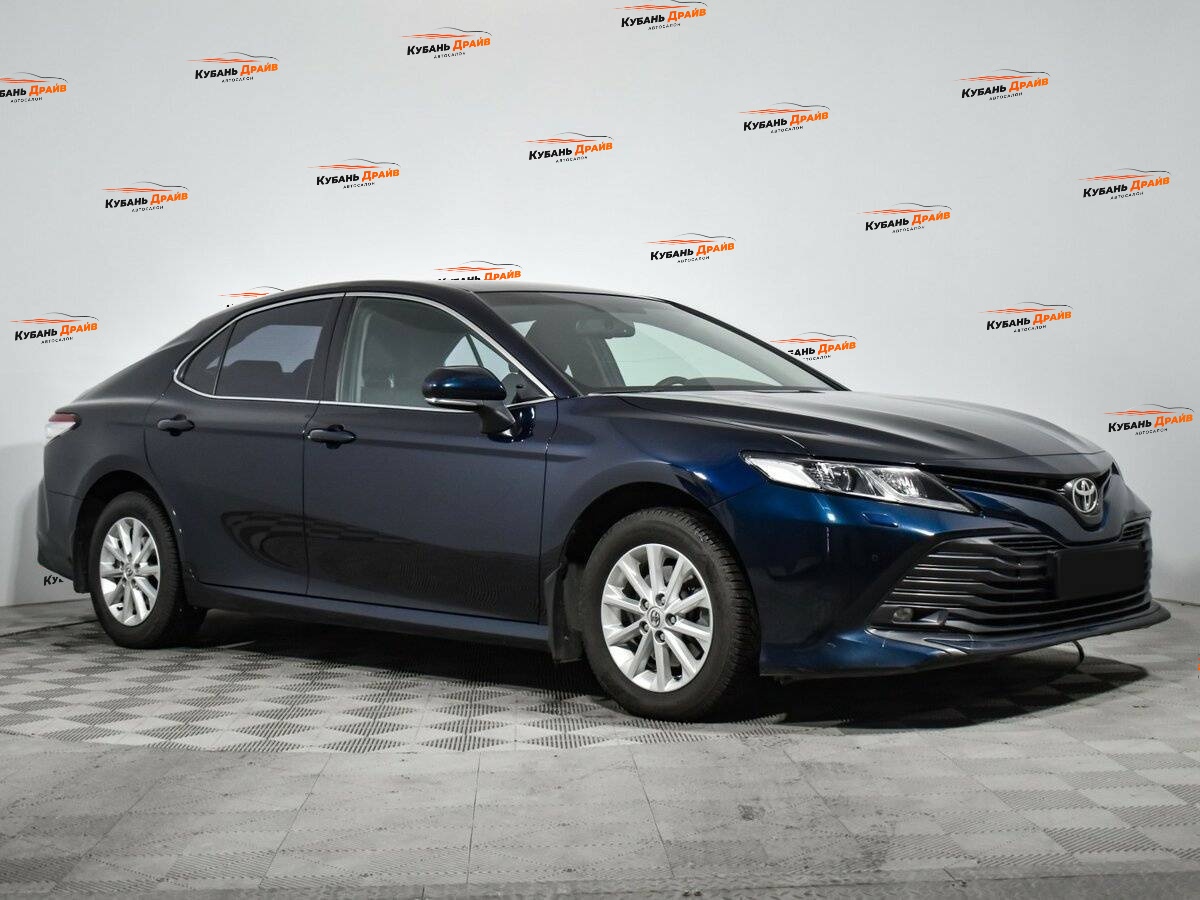 Toyota Camry 2019 года с пробегом. Фото: #2