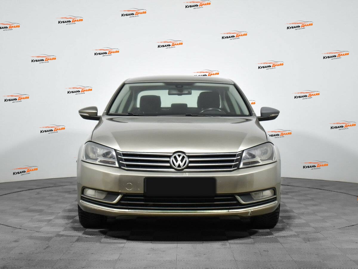 Volkswagen Passat 2012 года с пробегом. Фото: #1