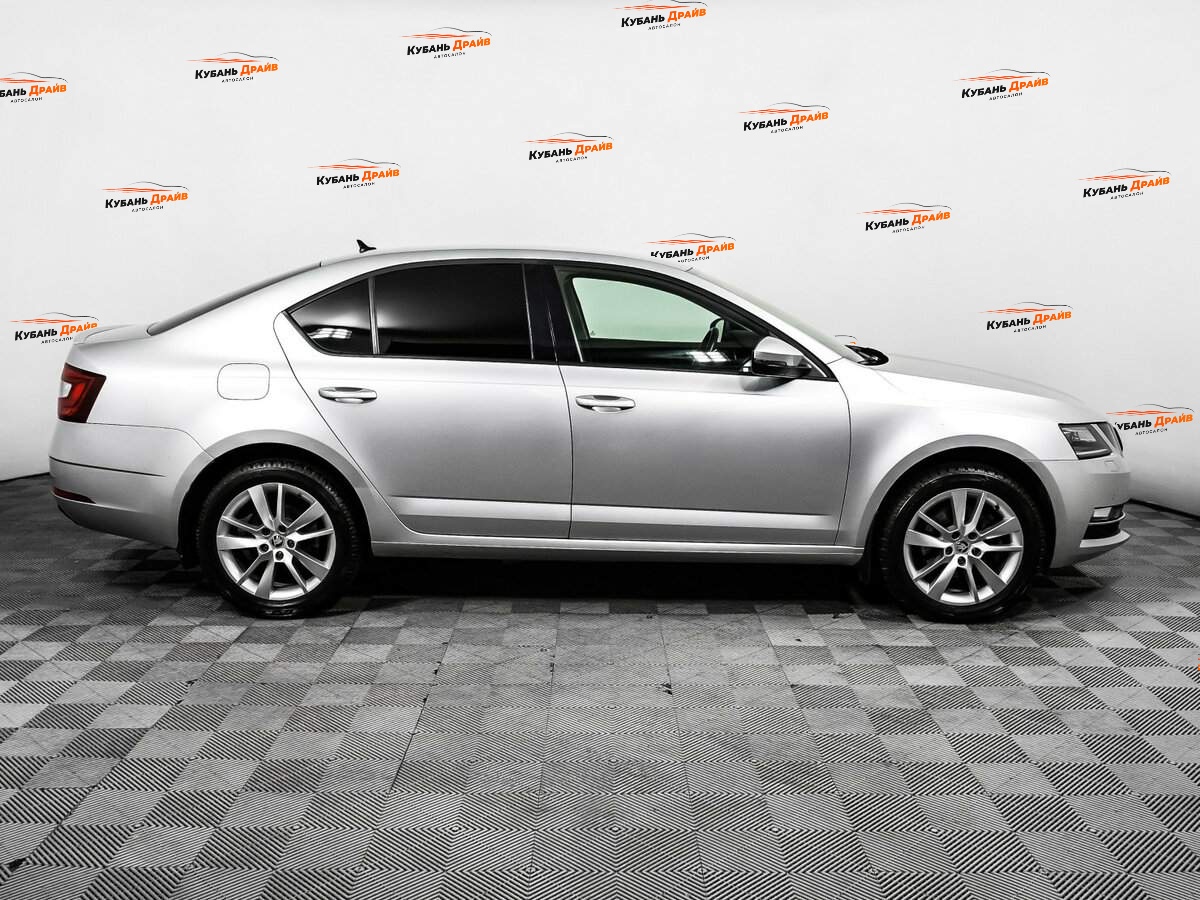 Skoda Octavia 2018 года с пробегом. Фото: #3