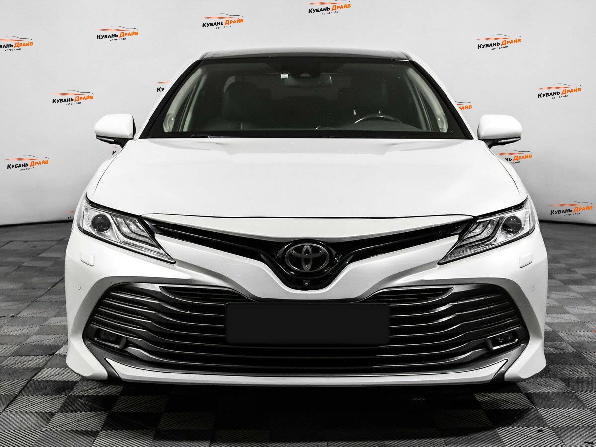 Toyota Camry 2019 года с пробегом. Фото: #1