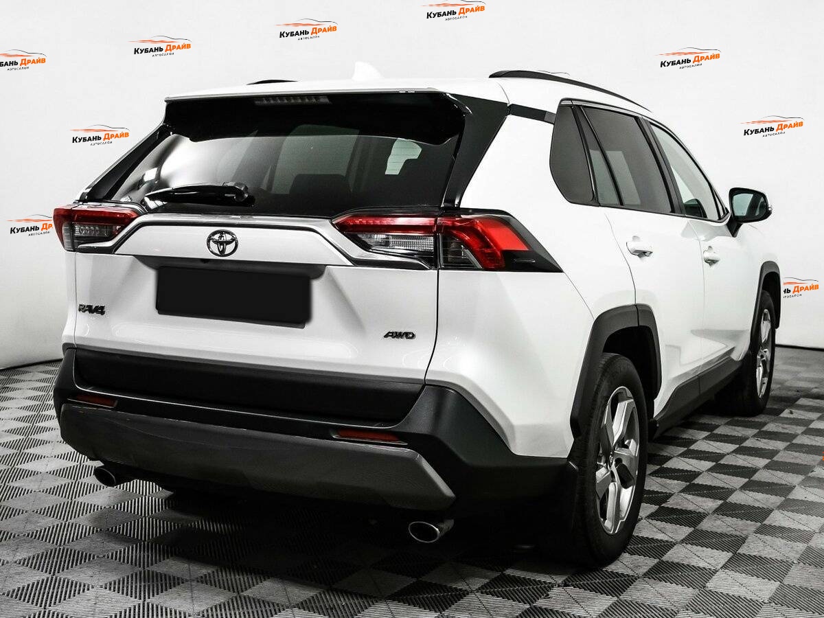 Toyota RAV4 2021 года с пробегом. Фото: #5