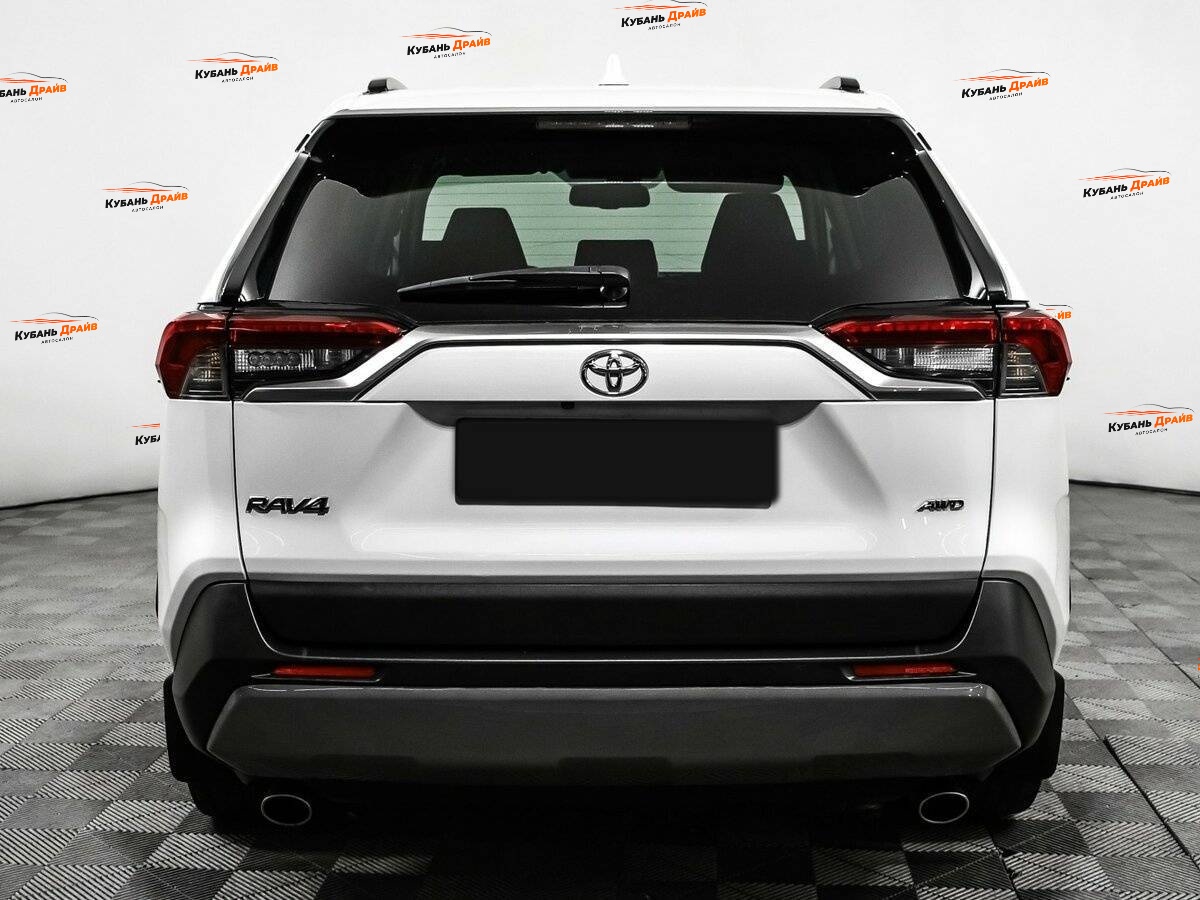 Toyota RAV4 2021 года с пробегом. Фото: #6