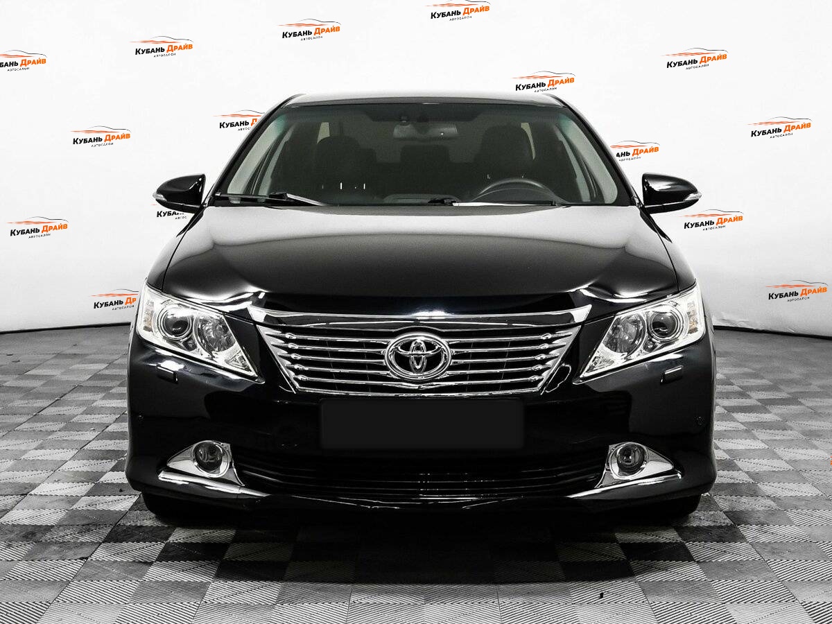 Toyota Camry 2012 года с пробегом. Фото: #1