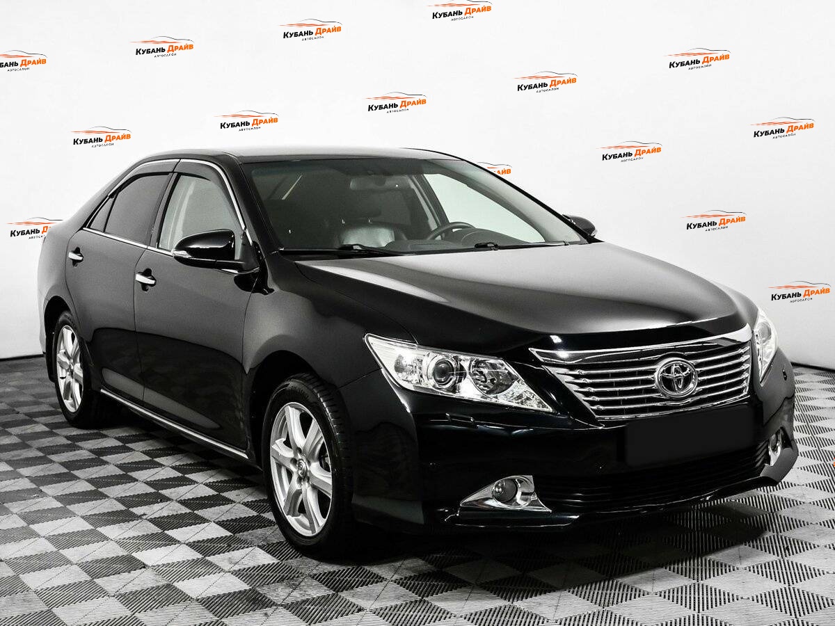 Toyota Camry 2012 года с пробегом. Фото: #2