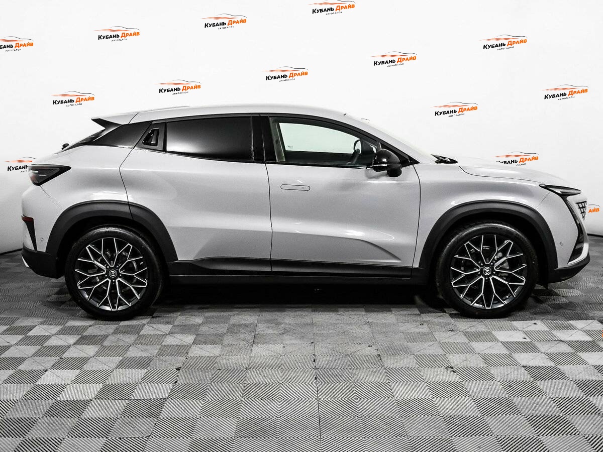 Changan UNI-T 2023 года с пробегом. Фото: #3