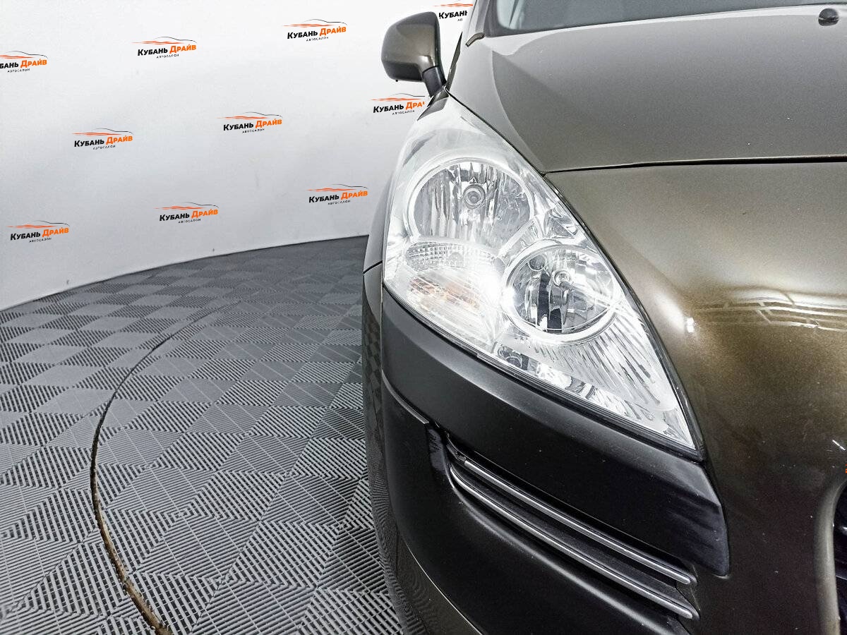 Peugeot 3008 2012 года с пробегом. Фото: #12