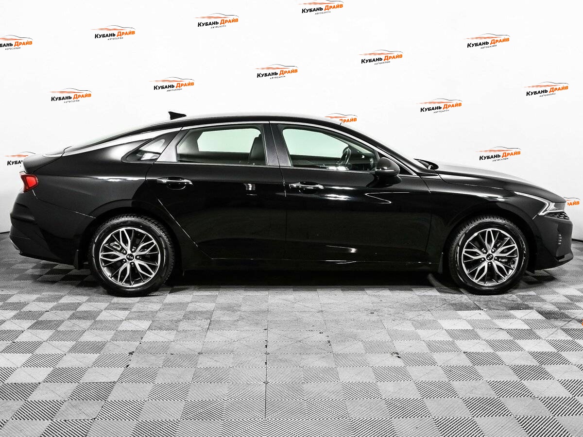 Kia K5 2021 года с пробегом. Фото: #3