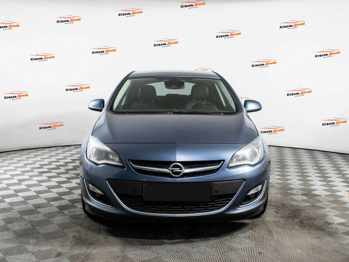 Opel Astra 2013 года с пробегом. Фото: #1
