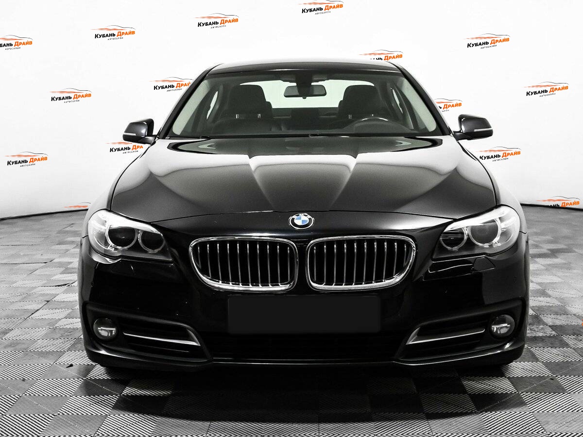 BMW 5 серии 2016 года с пробегом. Фото: #1