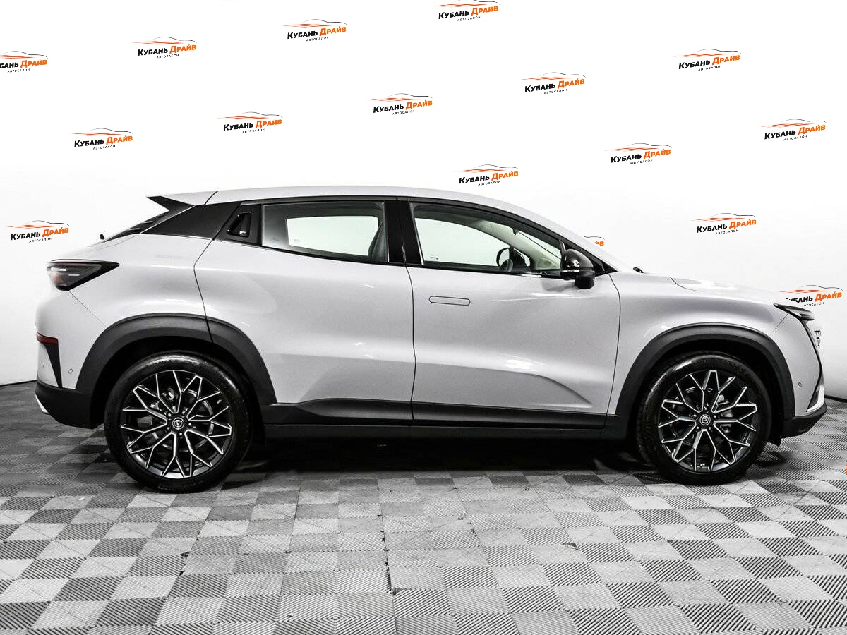 Changan UNI-T 2023 года с пробегом. Фото: #3