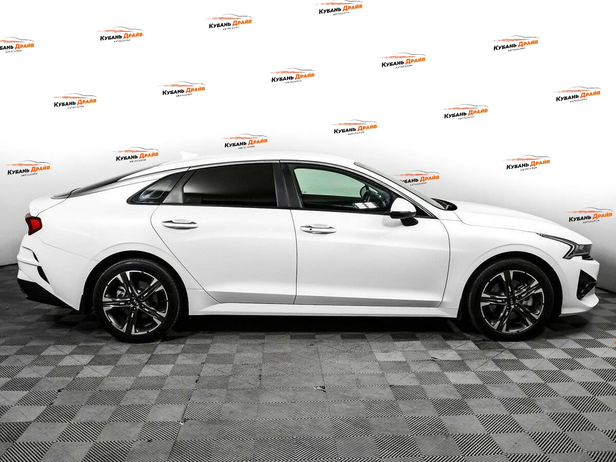 Kia K5 2020 года с пробегом. Фото: #3