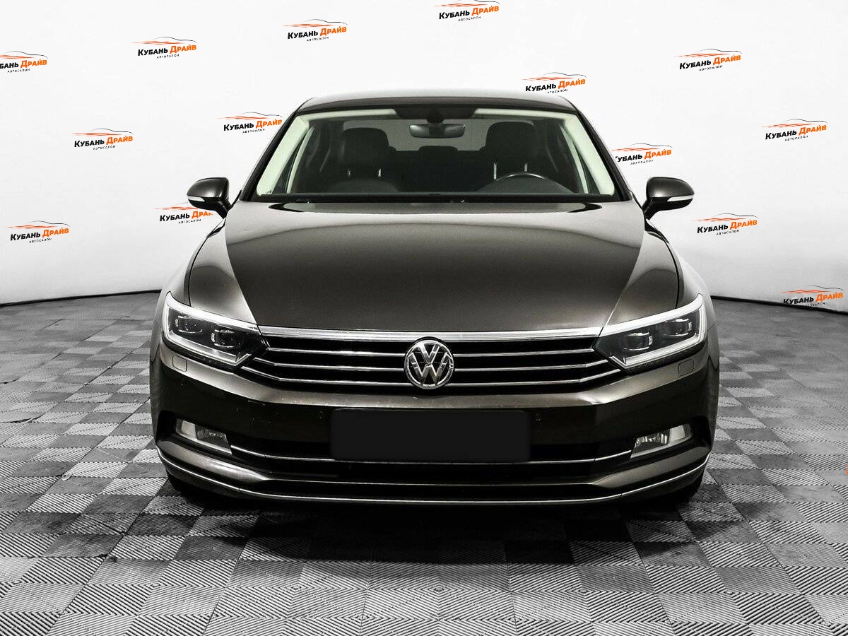 Volkswagen Passat 2017 года с пробегом. Фото: #1