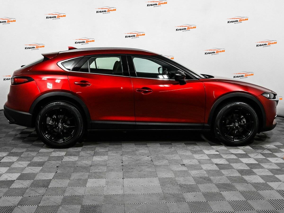Mazda CX-4 2022 года с пробегом. Фото: #3