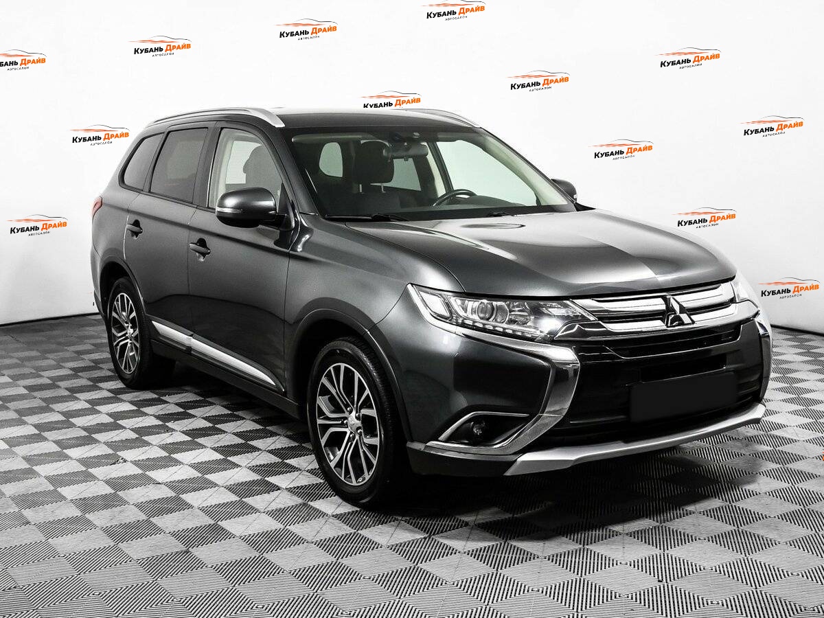 Mitsubishi Outlander 2018 года с пробегом. Фото: #2