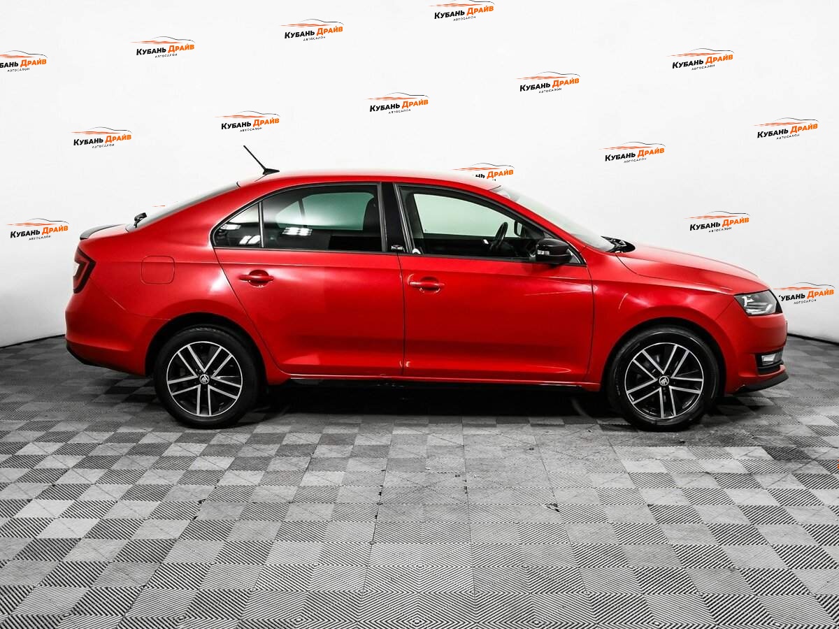 Skoda Rapid 2018 года с пробегом. Фото: #3