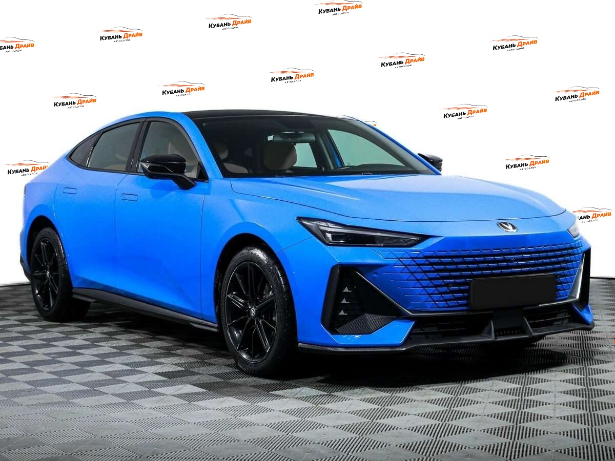 Changan UNI-V 2022 года с пробегом. Фото: #2