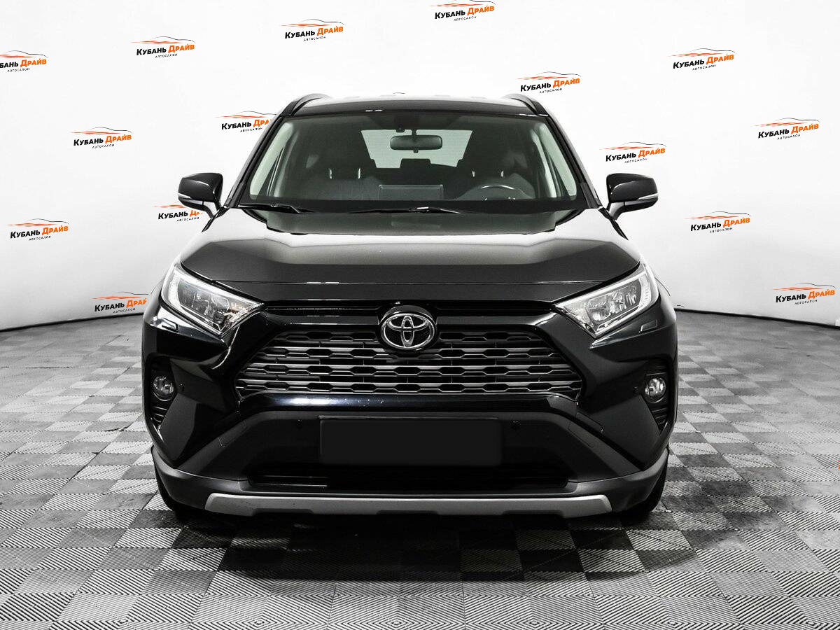 Toyota RAV4 2020 года с пробегом. Фото: #1