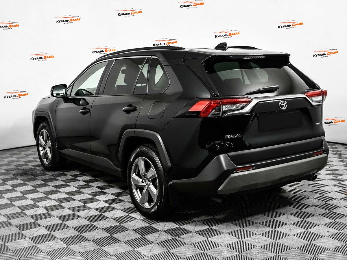 Toyota RAV4 2020 года с пробегом. Фото: #6