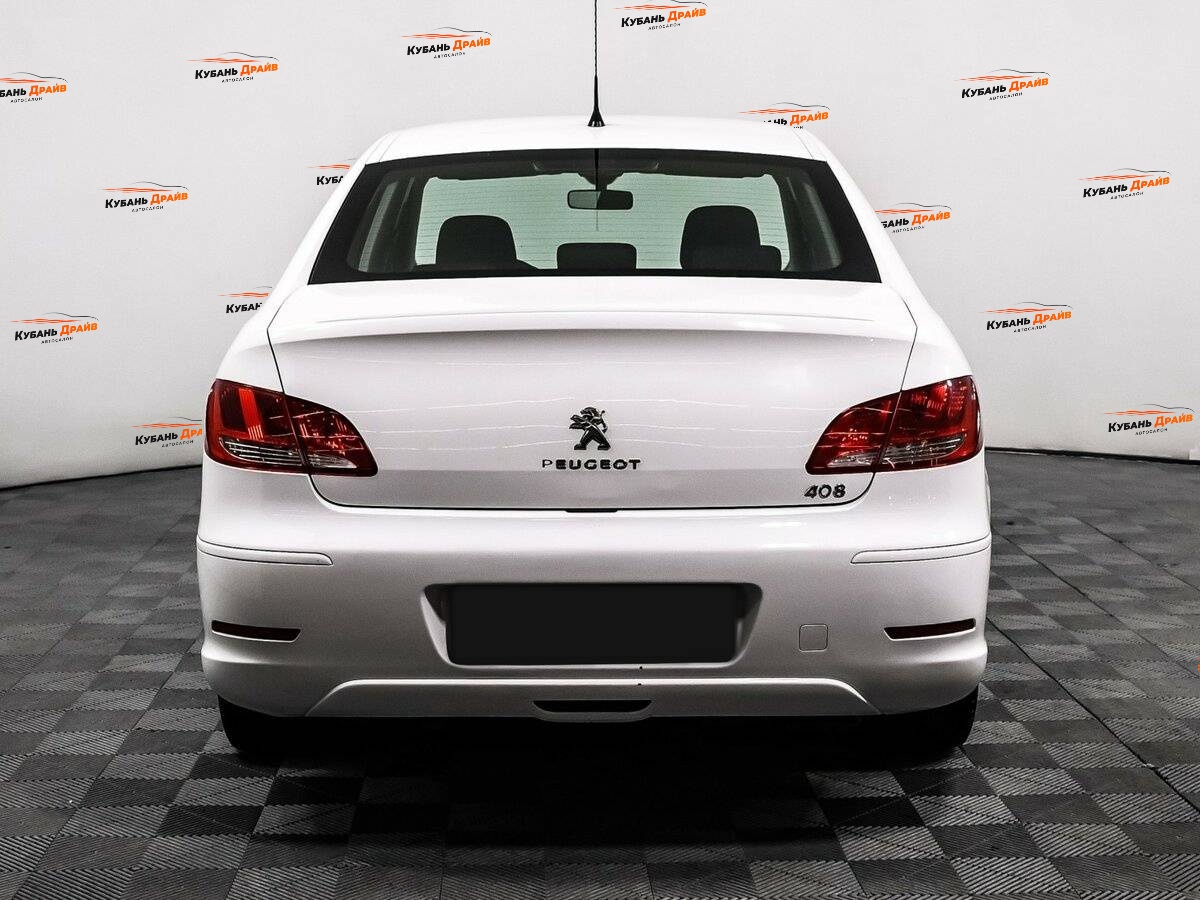 Peugeot 408 2012 года с пробегом. Фото: #5