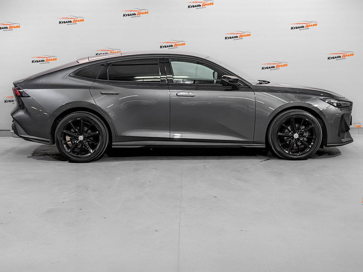 Changan UNI-V 2023 года с пробегом. Фото: #3